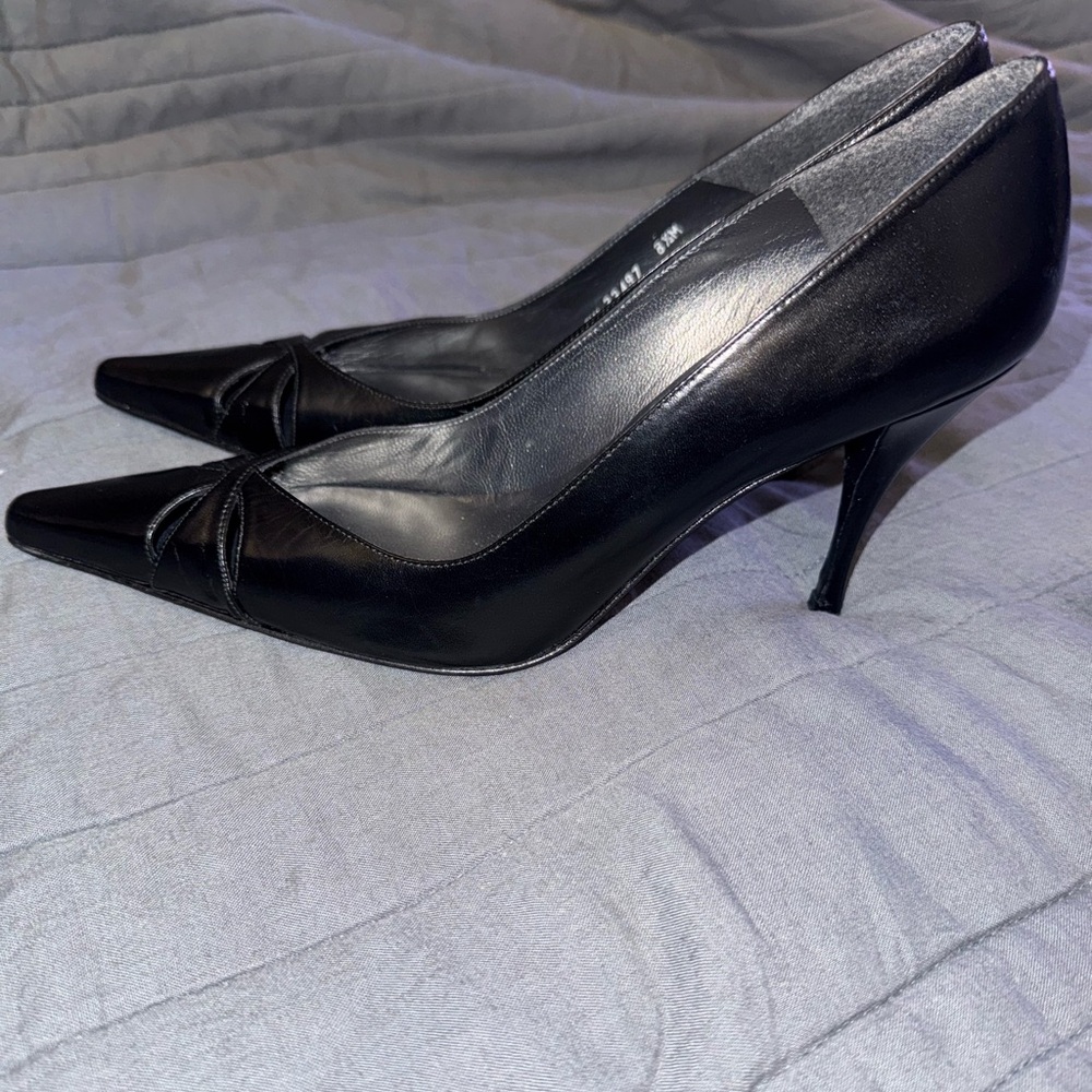 Stuart Weitzman Black Heels. Size 8.5. Excellent condition